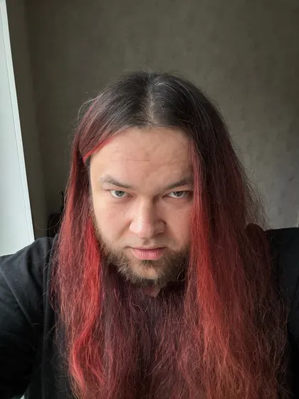 Максим Маканов